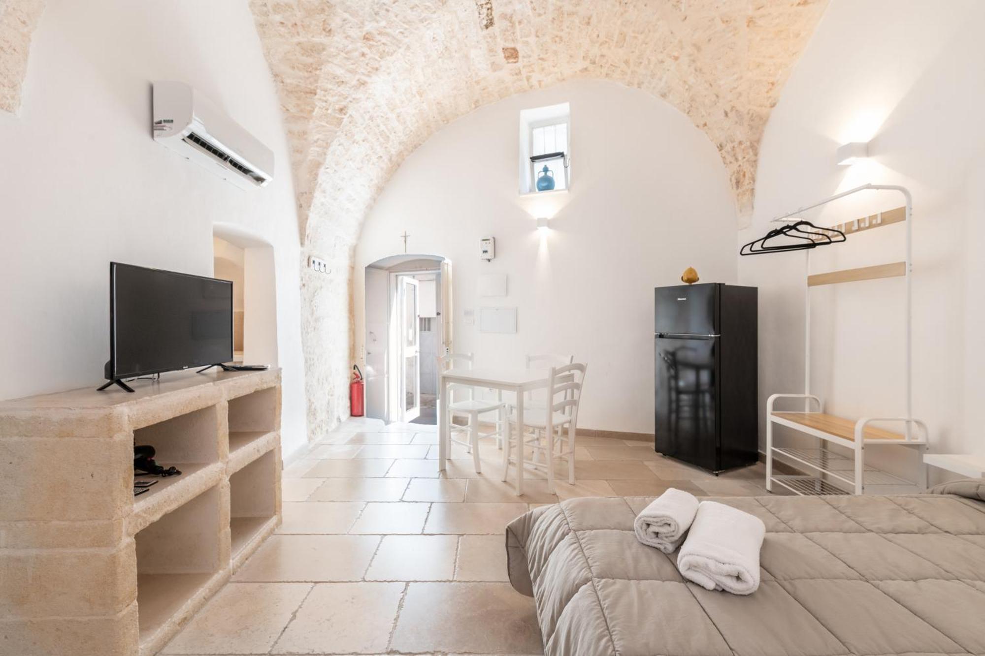 Le Piccole Case Bianche Ostuni Exterior photo